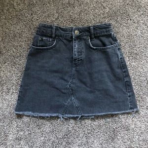 Black/gray jean skirt